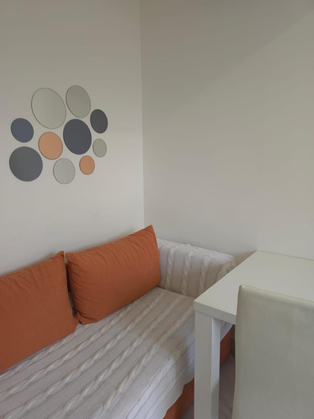 Apartment Ella Banjol Bagian luar foto